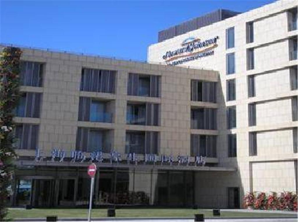 Howard Johnson Plaza Lingang Shanghai Nanhui Exterior foto